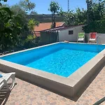 Casa Do Outeiro * Мондин-ди-Башту